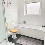 Helle Und Charmante Dachgeschosswohnung In Top-lage Apartment Bochum