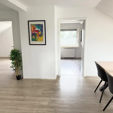 Apartment Helle Und Charmante Dachgeschosswohnung In Top-lage