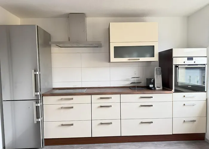 Helle Und Charmante Dachgeschosswohnung In Top-lage Apartamento Bochum